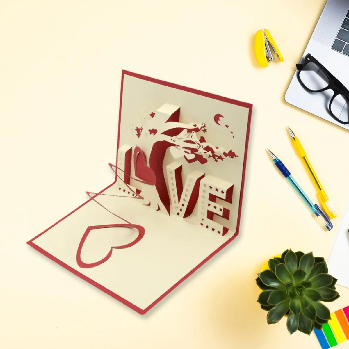 Valentine’s Day Gift Box – Heart Light, Chocolates – detail view