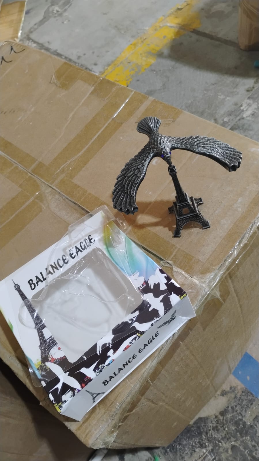 Balancing Eagle Toy – Gravity-Defying Metal Desk Decor – view 9