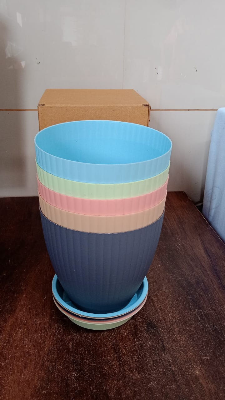 Plastic Flower Pot set – 5 Durable Planters with Trays – view 9