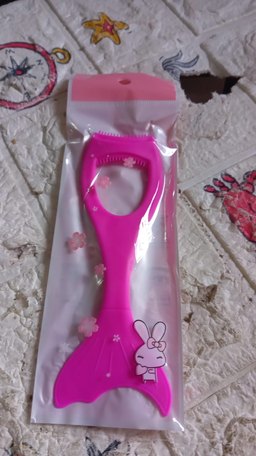 Silicone Eyeliner Tool – Curved for Easy Application – view 7