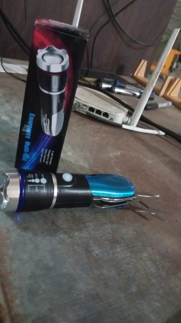 Multi-Tool LED Flashlight 7 in 1 Emergency Tool – view 8
