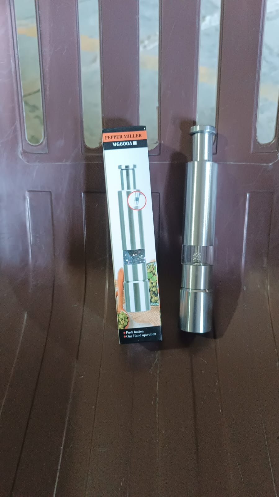 Thumb Press Grinder – Steel Salt & Pepper Mill – view 9