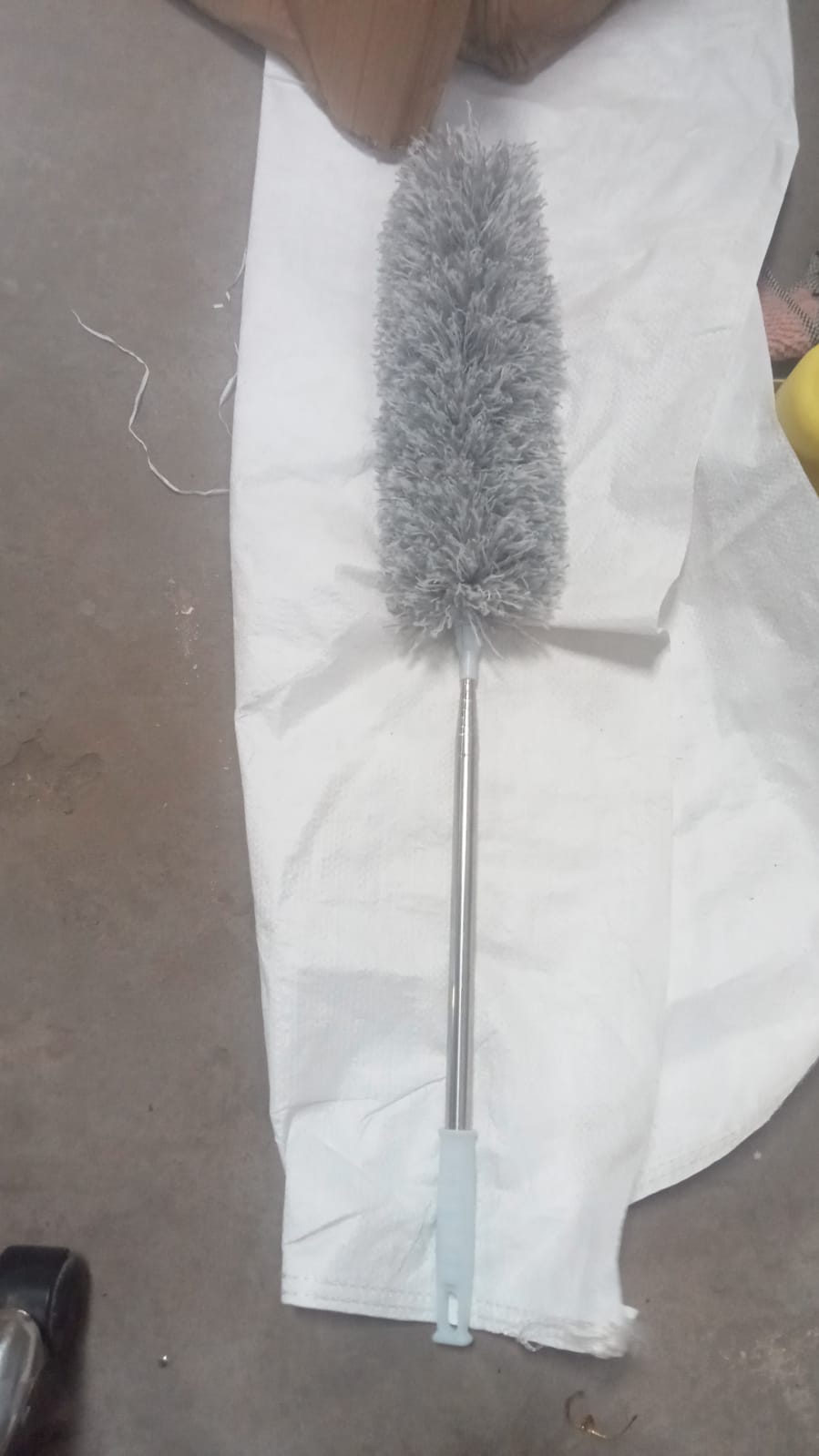 Microfiber Duster – 100-Inch Extendable Handle – view 14