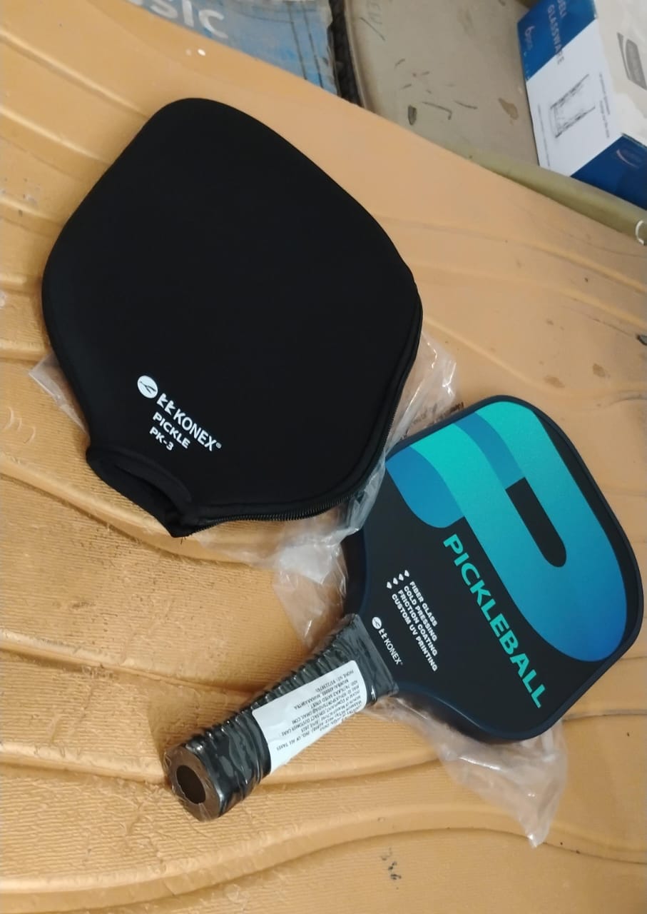 Fiberglass Pickleball Paddle – Cushioned Grip – view 10