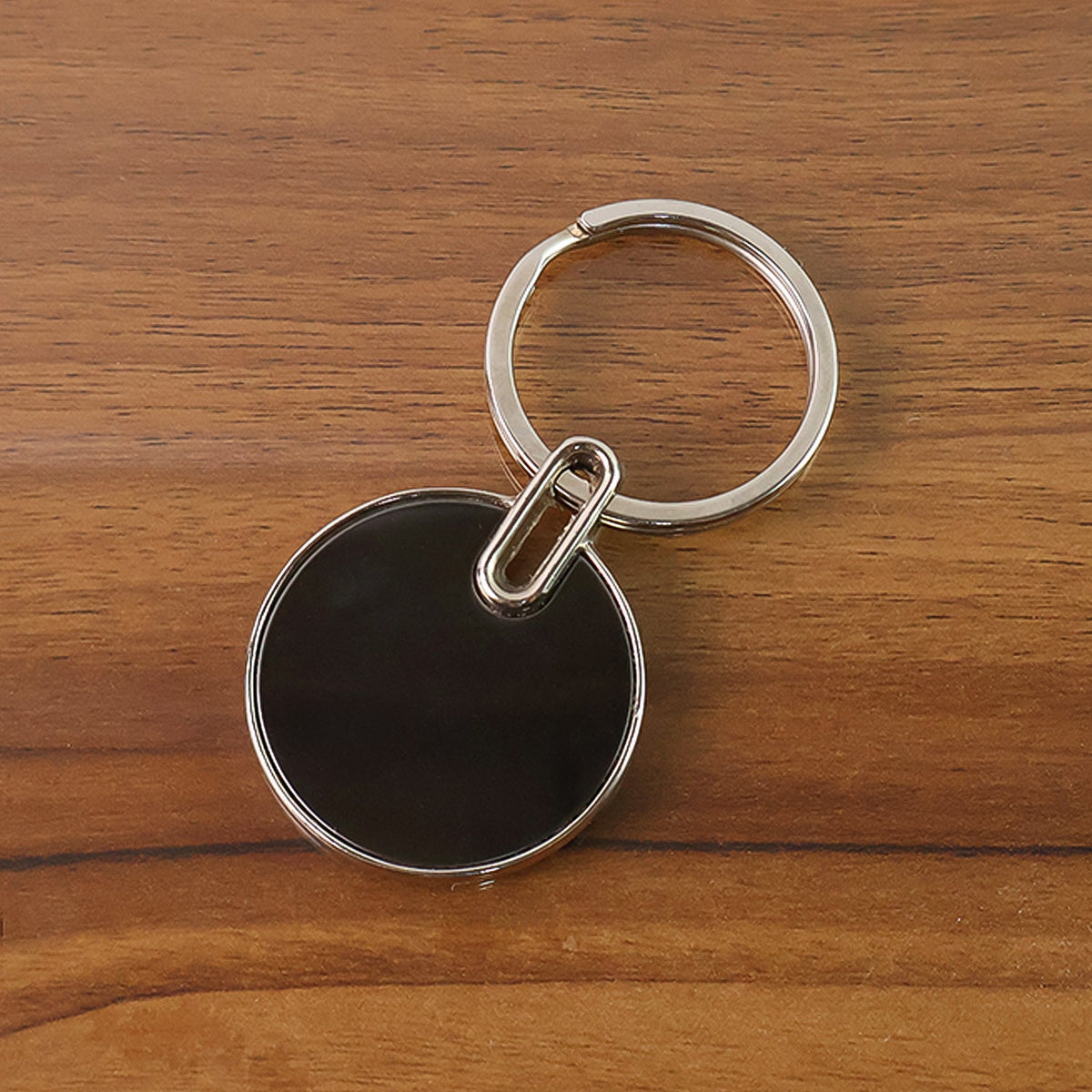 Black Round Metal Keychain – Durable Minimalist Key