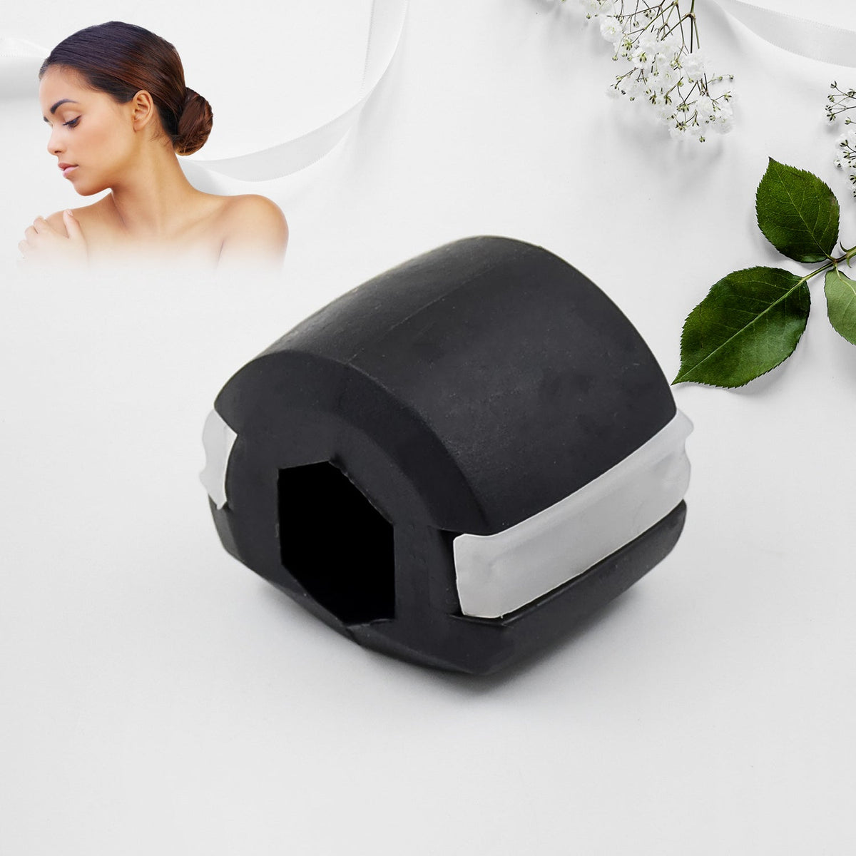 Jaw Exerciser – Chiselled Jawline & Face Slimmer – close-up