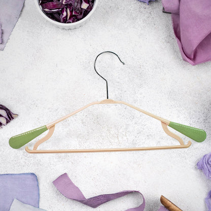 Space-Saving Cloth Hanger – Durable PP & Steel Hook