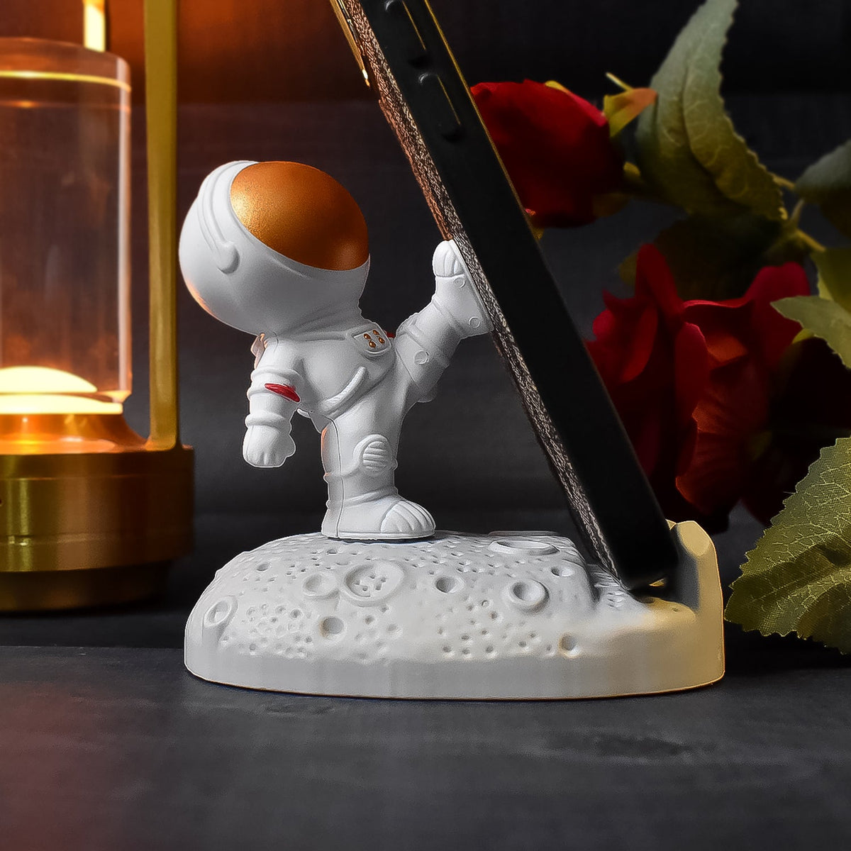 Astronaut Phone Holder – 3D Spaceman Design, Resin – view 6