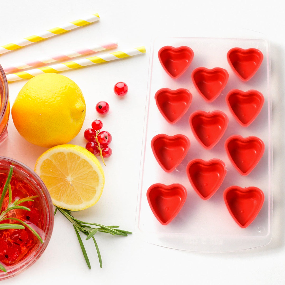 Silicone Heart Shapes Ice Cube Tray – close-up