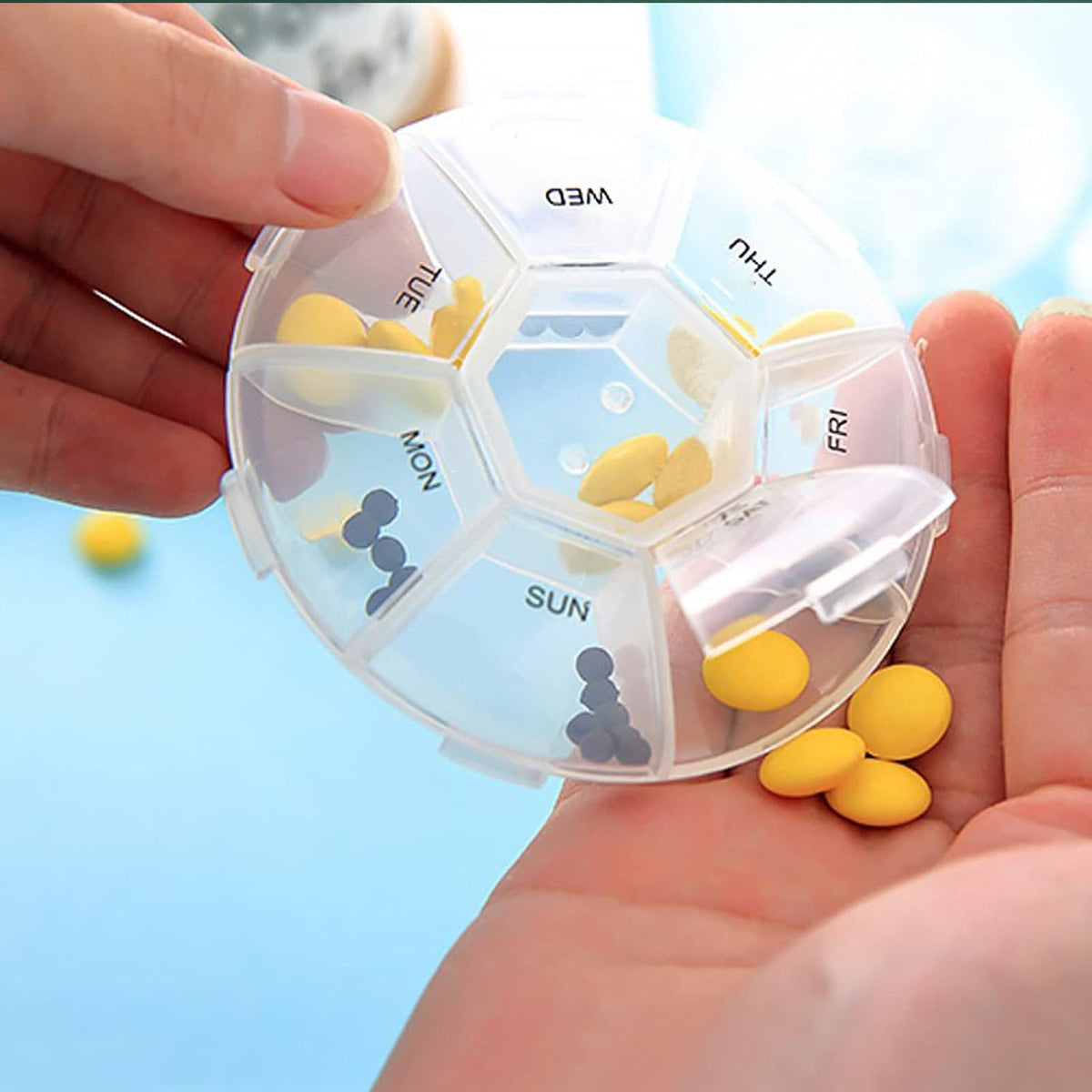 7-Sided Portable Pill Box – Compact Weekly Medicine – detail view