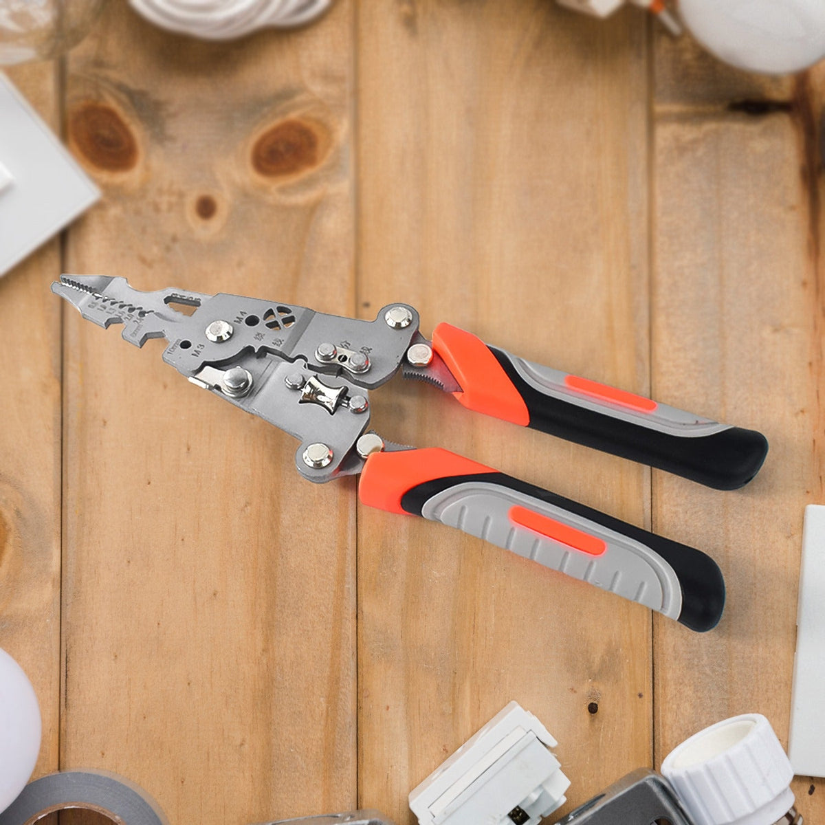 Wire Stripper Pliers 8-in-1 – Ergonomic Soft Grip Multi-Tool – detail view