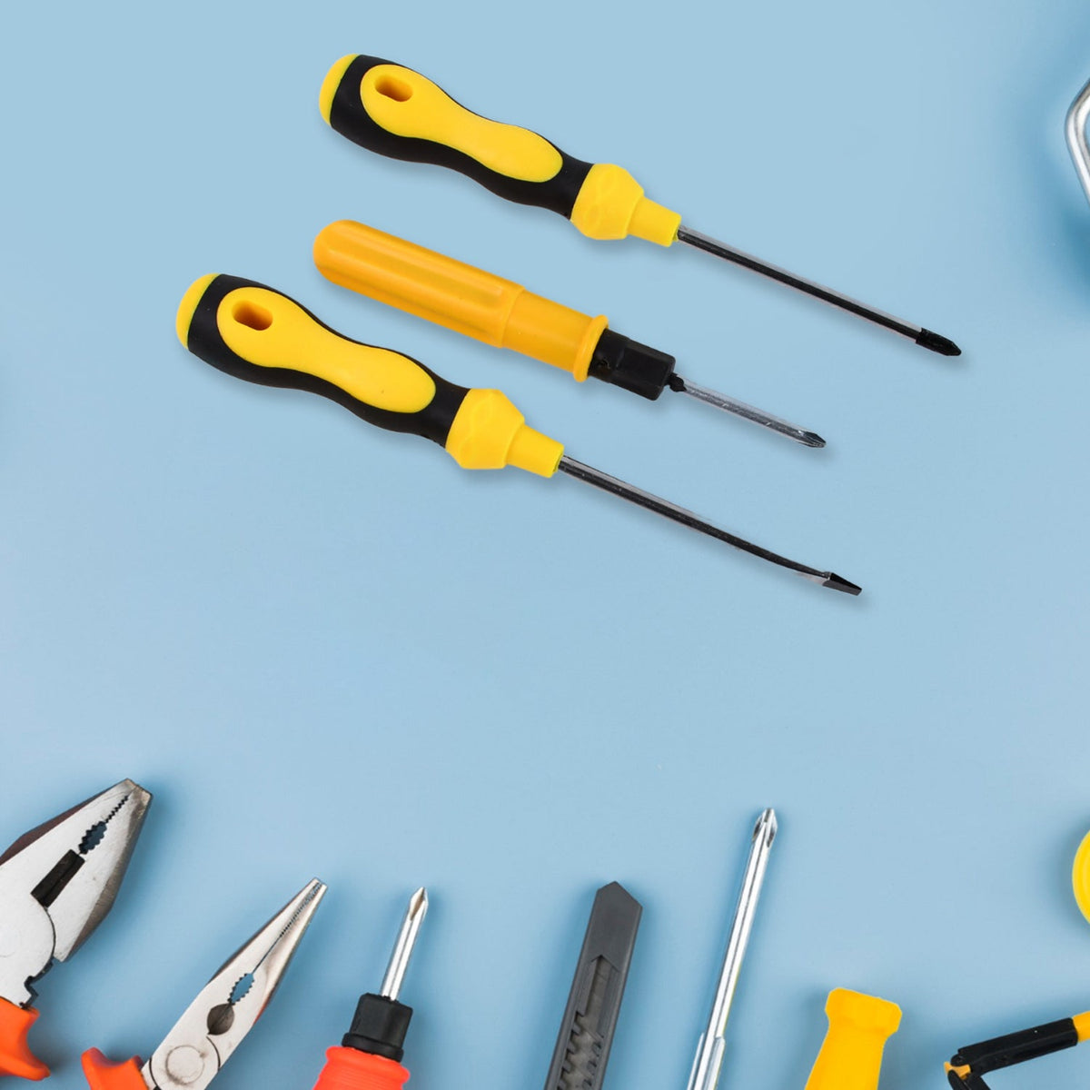 Hand Tool Kit with Magnetic Wristband – 7-Piece Durable set – detail view
