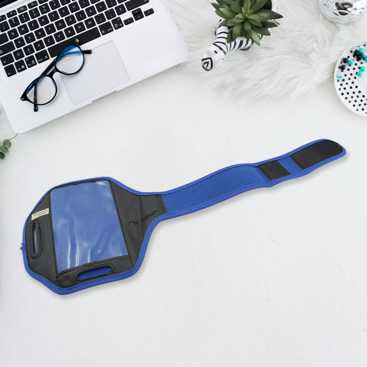 Running Armband Phone Holder – Secure Fit for Exercise – detail view