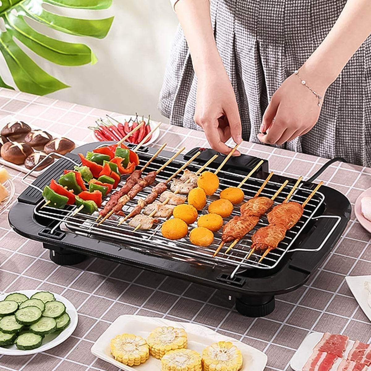 Electric Barbecue Grill 2000W – Indoor & Outdoor BBQ – close-up