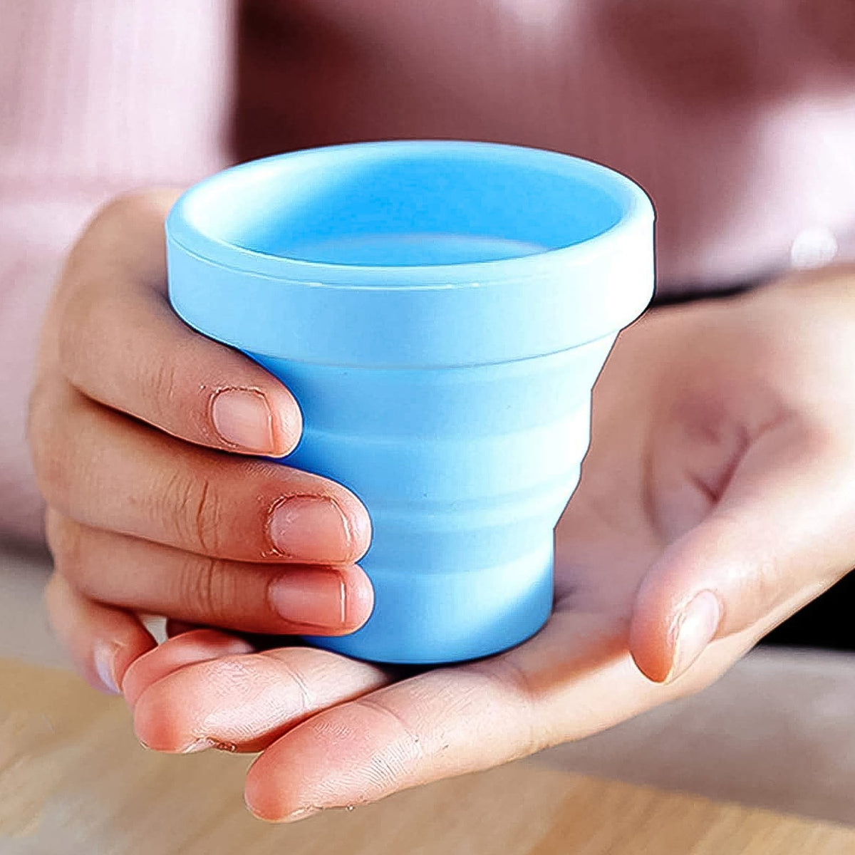 Foldable Silicone Travel Mug – Leakproof & BPA-Free