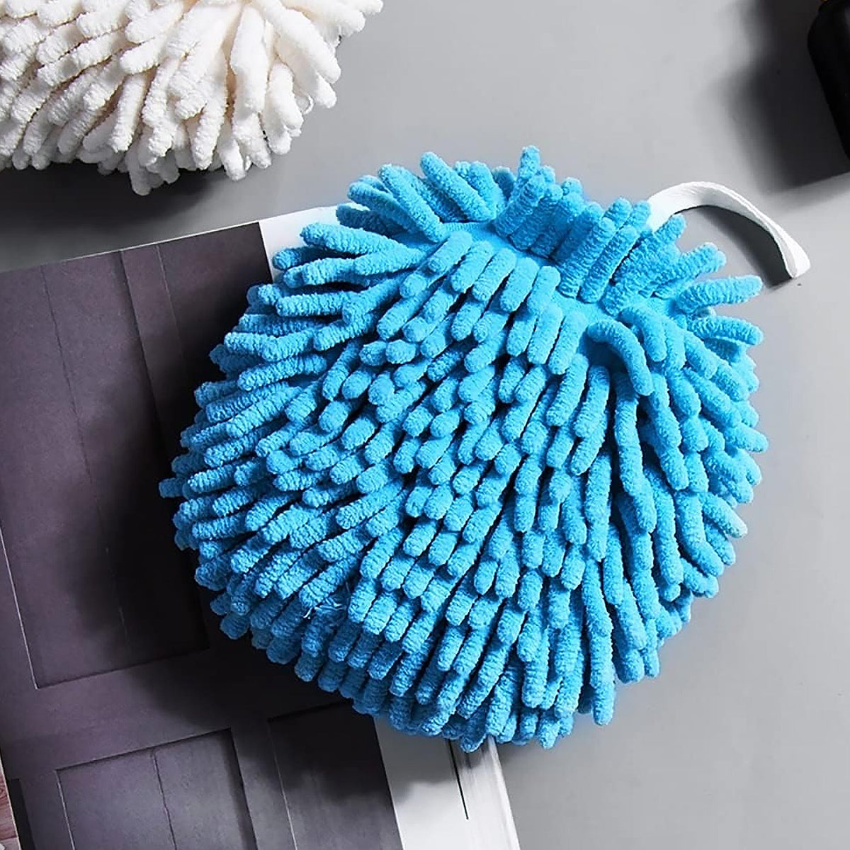 Microfiber Hanging Hand Towel – Super Absorbent & Quick Dry – detail view