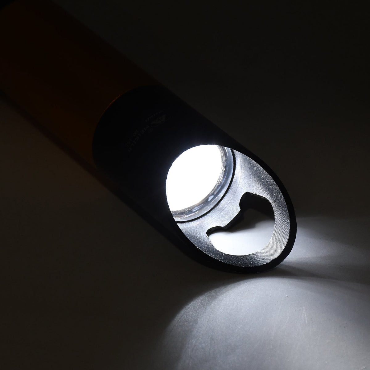 Mini LED Torch – 9 LED High Lumen Pen Flashlight – detail view