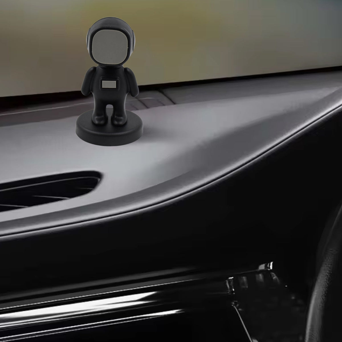 Cartoon Astronaut Magnetic Phone Holder – 360° Rotating Car – view 6