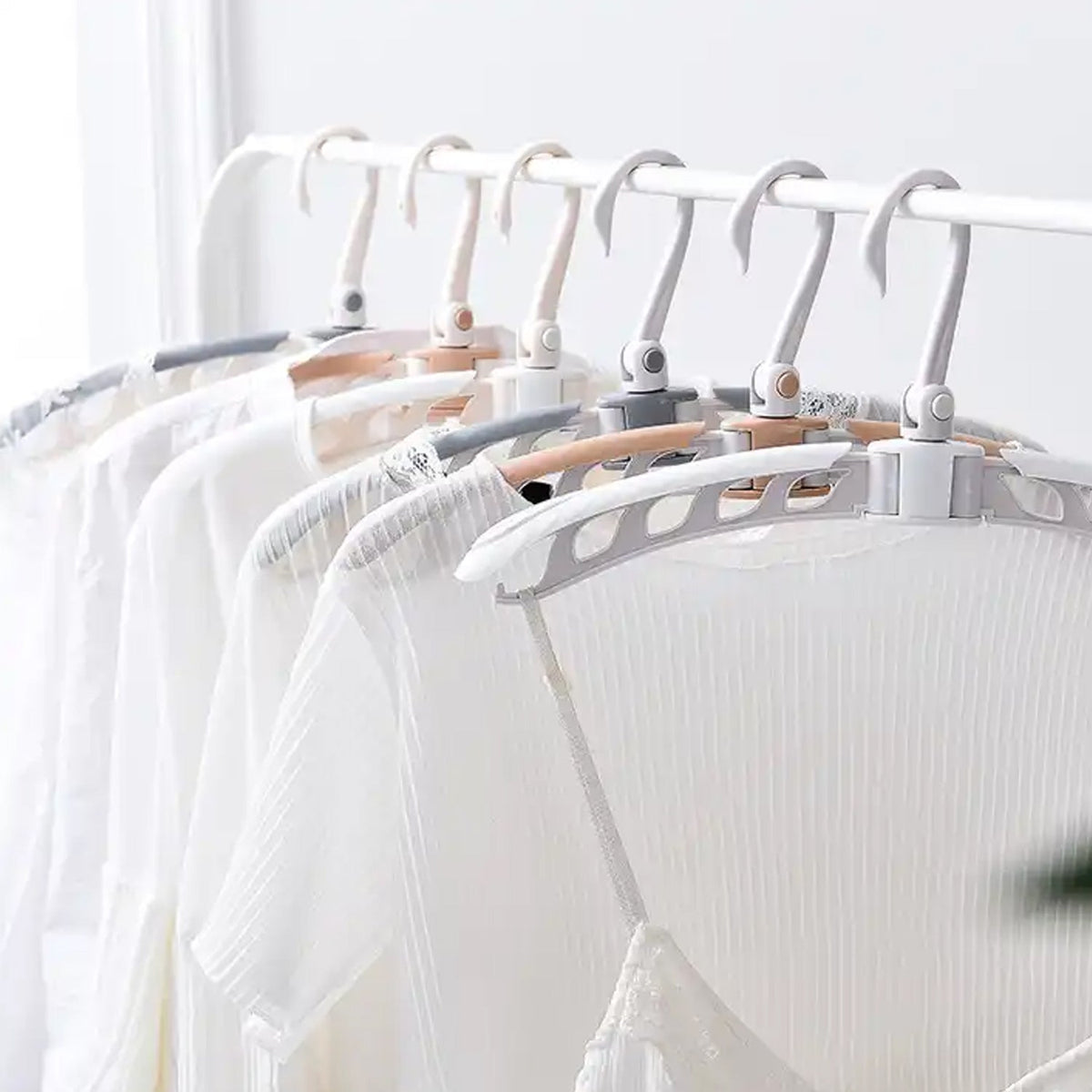 Portable Folding Hanger – 360° Rotating, Travel-Friendly – alternate view
