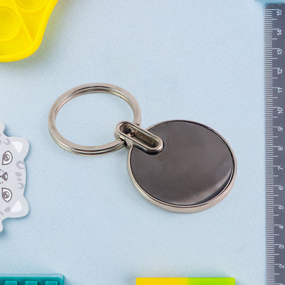 Black Round Metal Keychain – Durable Minimalist Key – close-up