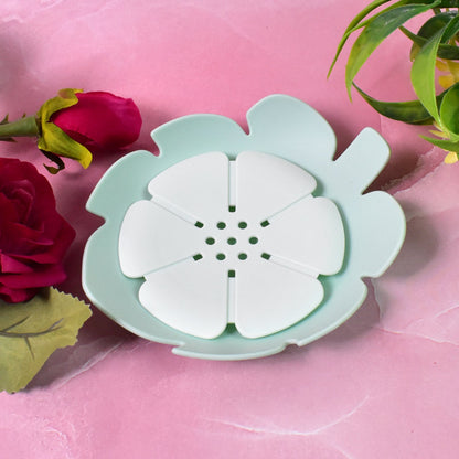 Plastic Soap Dish – Self-Draining Floral Design – detail view