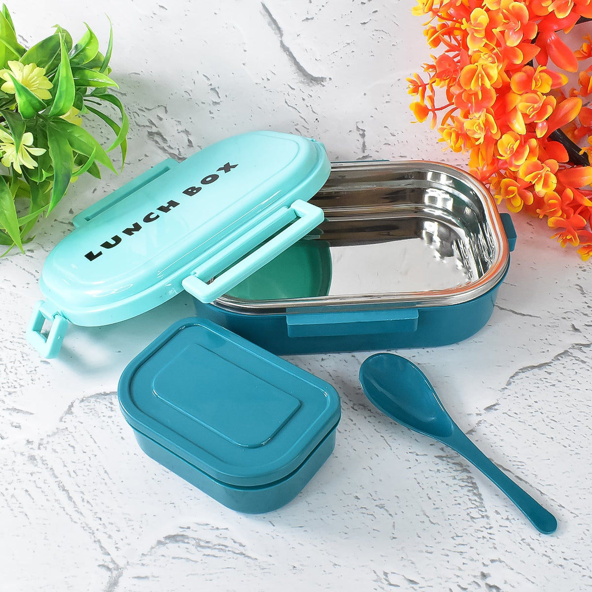 Stainless Steel Lunch Box – 3-in-1 Leakproof set – close-up