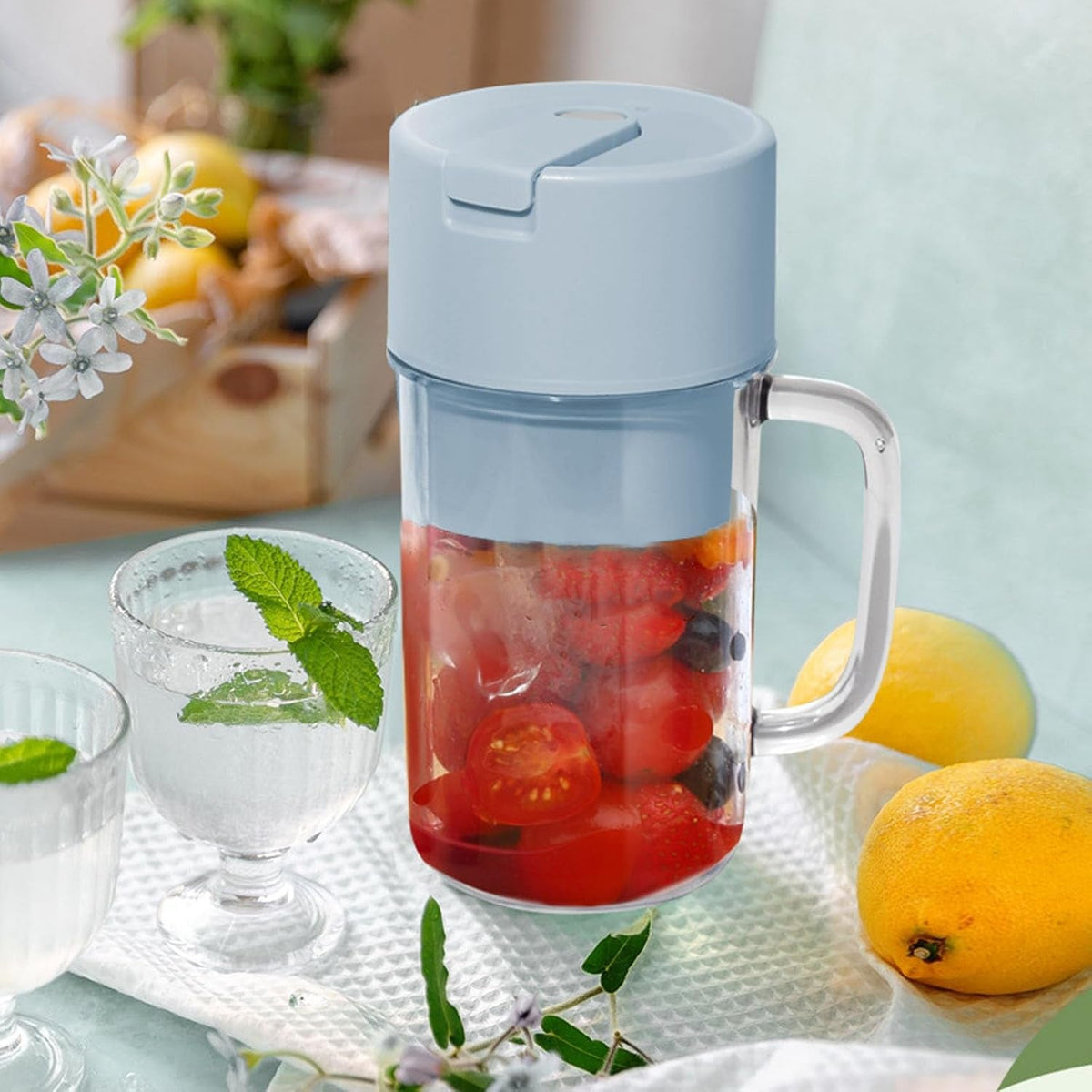 Portable Electric Juicer – USB Rechargeable Blender 500ml – detail view