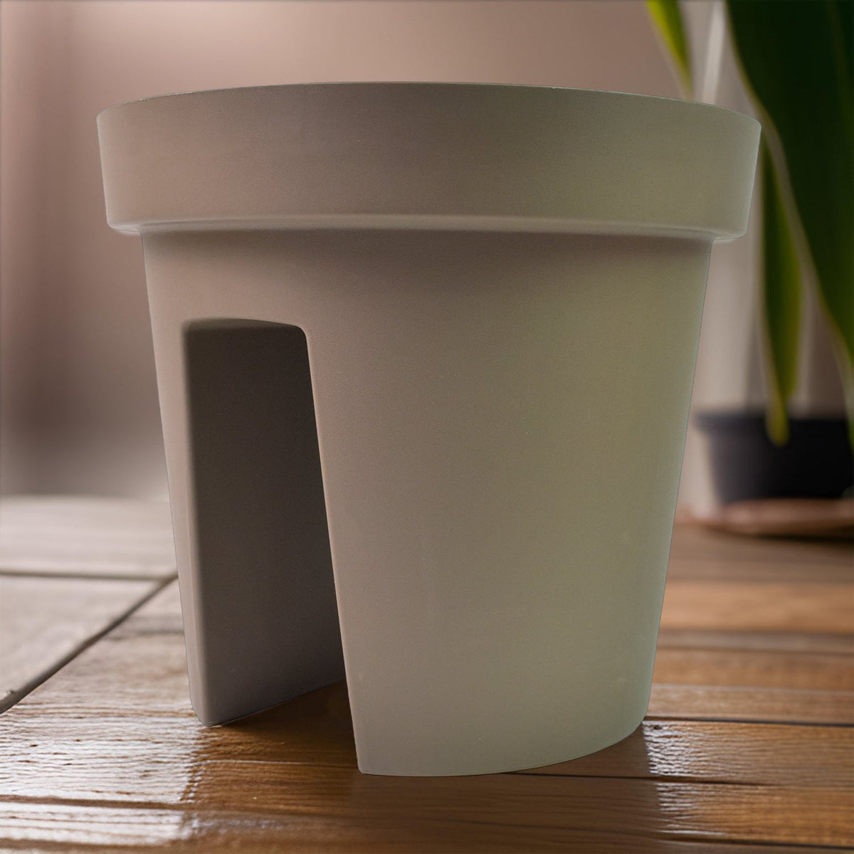 Balcony Flower Pot Holder – Durable 2 pc set – close-up