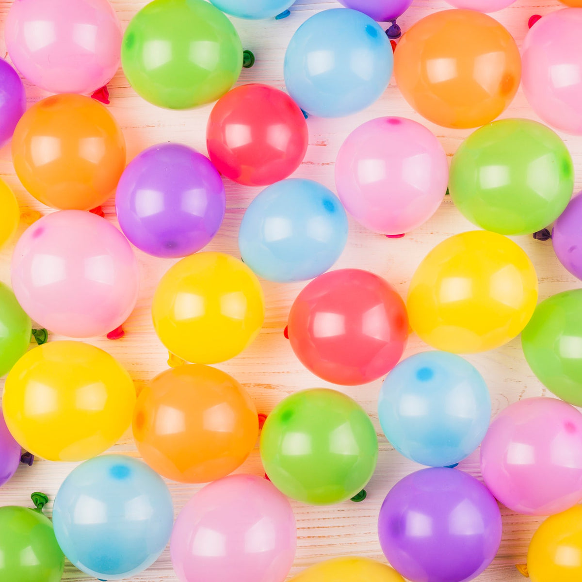 Party Balloons – 24 pcs Multicolor Latex set – detail view