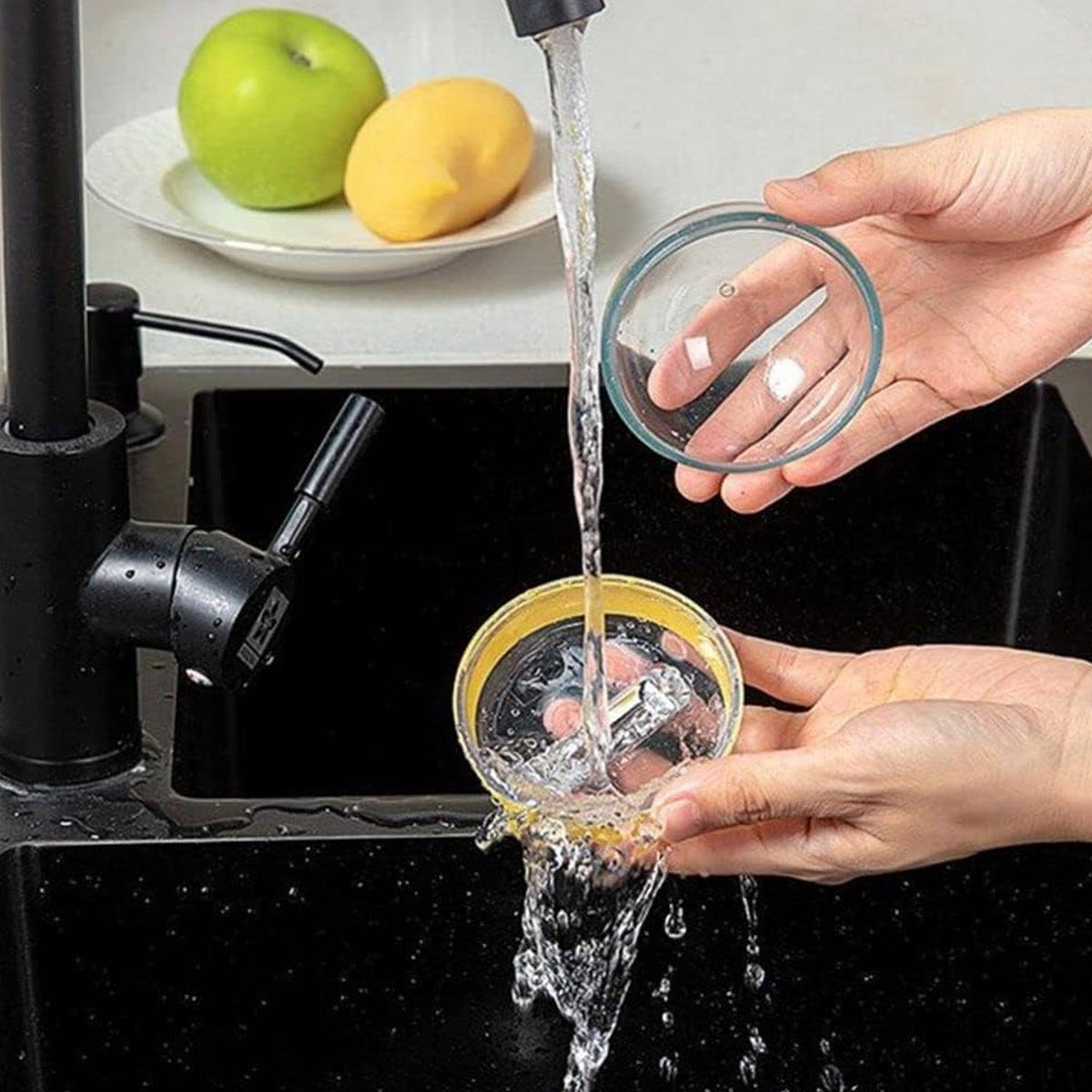 Multifunctional Round Peeler – Peel-Catching & Ergonomic – detail view