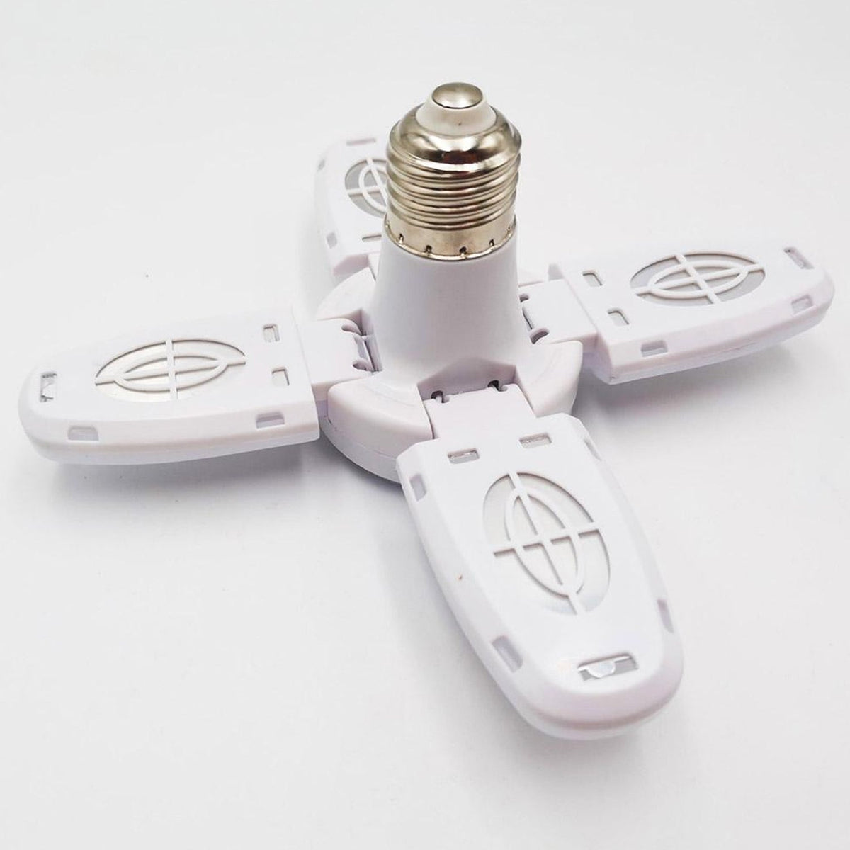 Foldable LED Fan Blade Bulb – Energy Efficient 28V – close-up