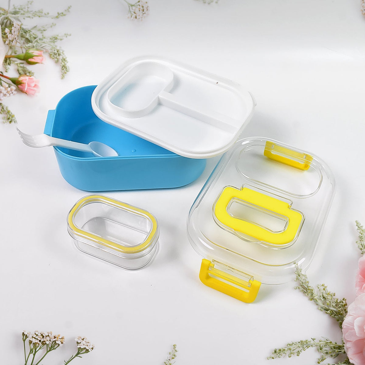 Kids Lunch Box – Durable Plastic with Spoon & Fork – detail view