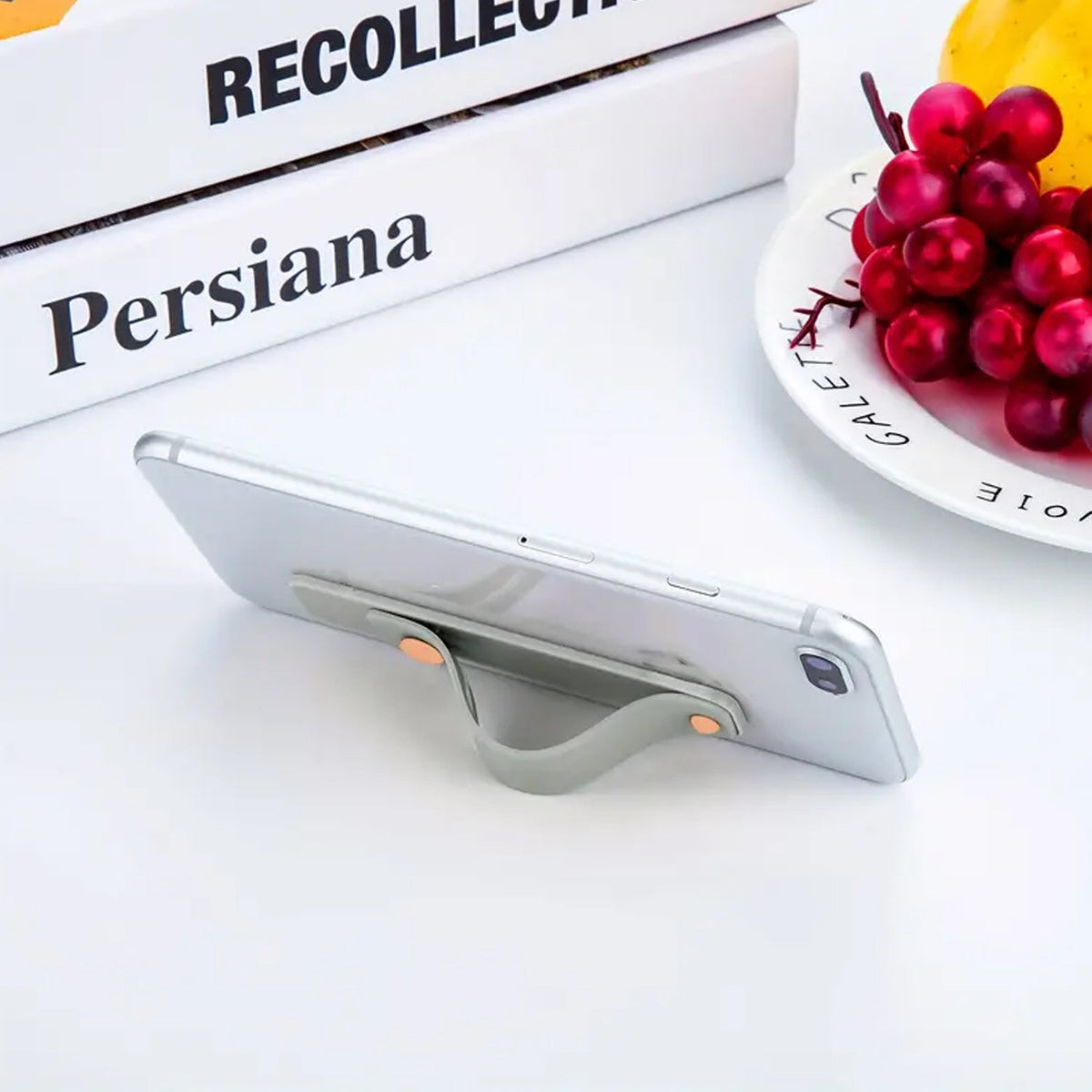 Phone Finger Holder – Secure Silicone Grip & Kickstand – detail view