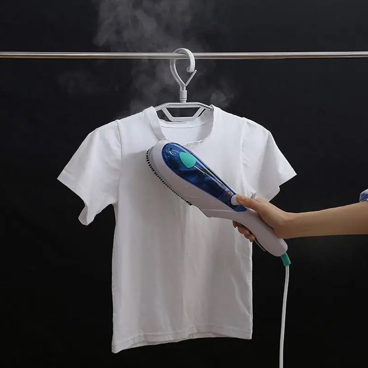 Portable Garment Steamer – Handheld & Travel-Friendly