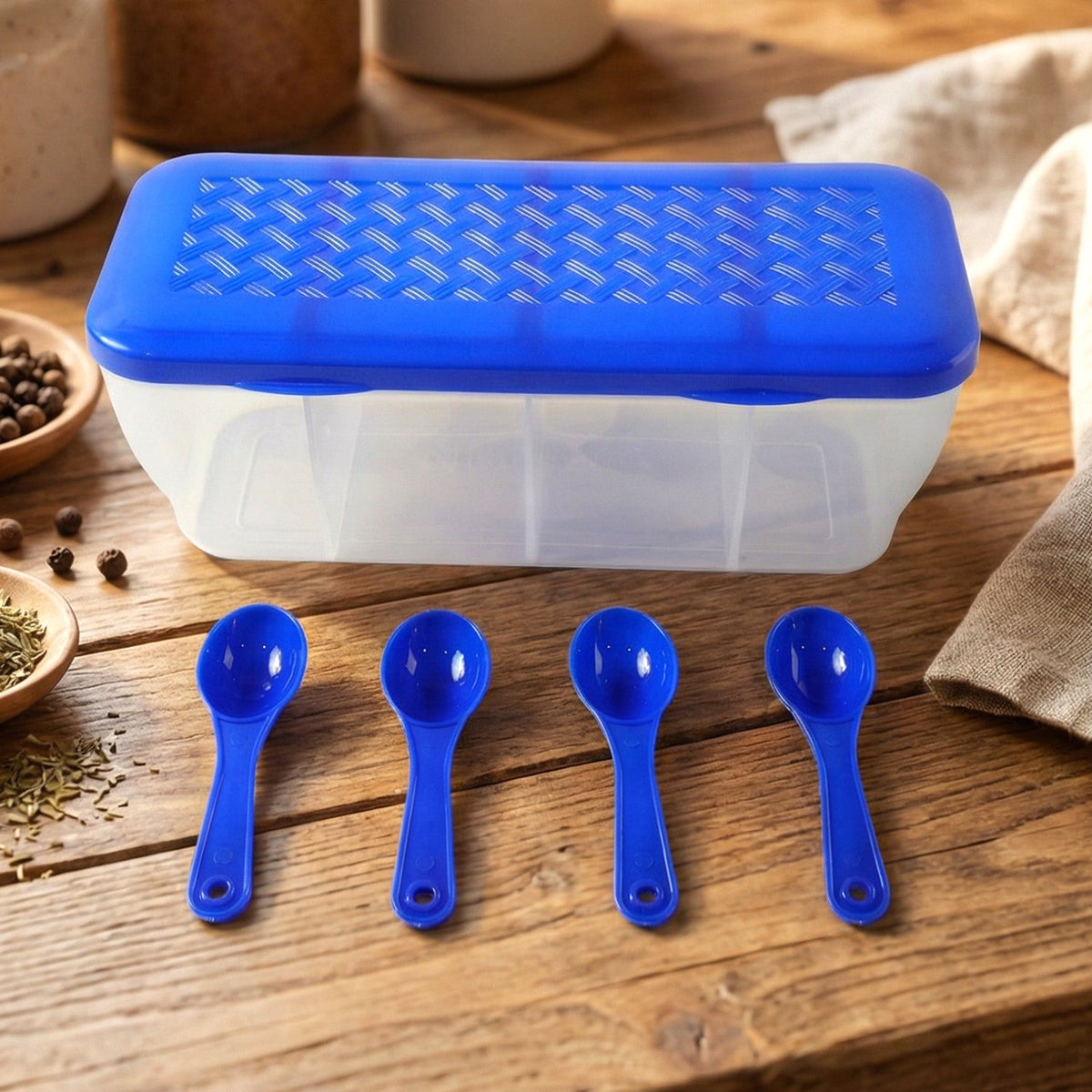 Airtight 4-Section Storage Container – Spice Jar with Spoons – detail view