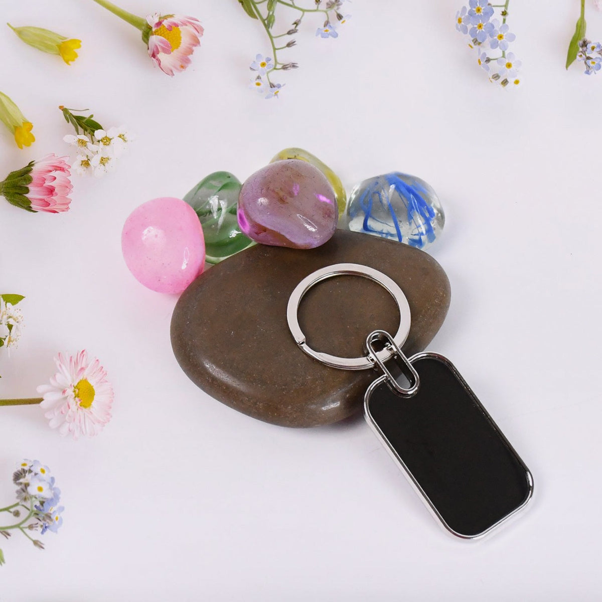 Metal Keyring – Durable Oval Keychain & Handbag Charm – close-up