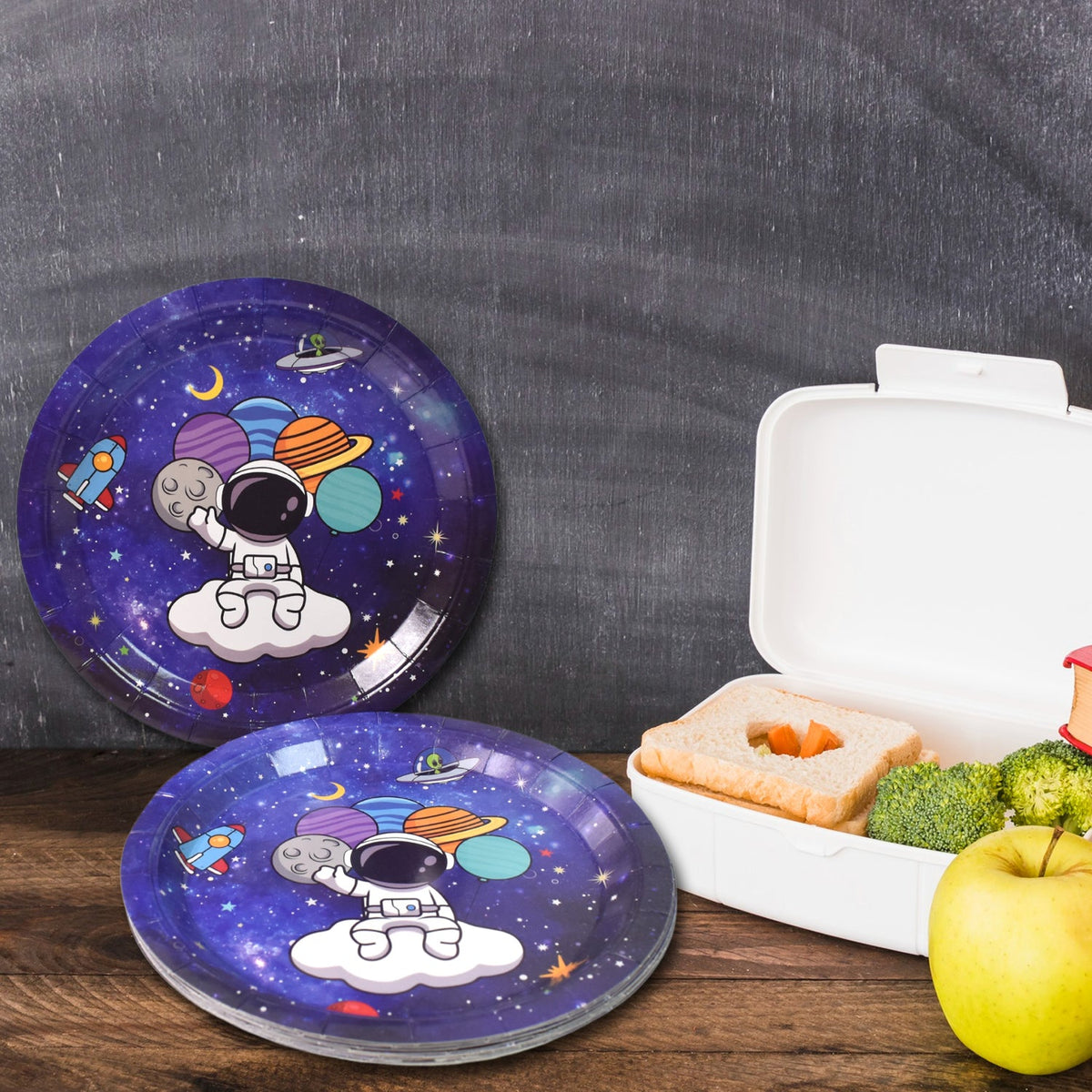 Disposable Paper Plates – Festive Birthday set – view 10