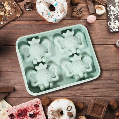 Cartoon Ice Cube Tray – 4-Grid Silicone Mould – close-up