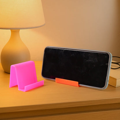 Mobile Phone Stand – Durable Plastic with Angled Support (2 – close-up