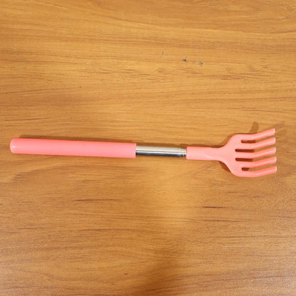 Telescopic Back Scratcher – 59cm Extendable Silicone Claw – view 8