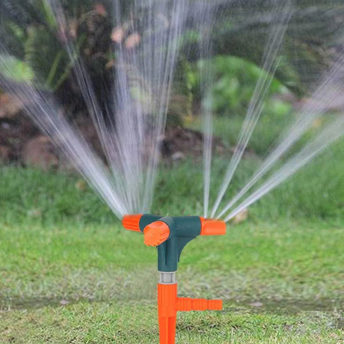 Efficient Rotating Garden Sprinkler – 3 Arm 360° Coverage – close-up