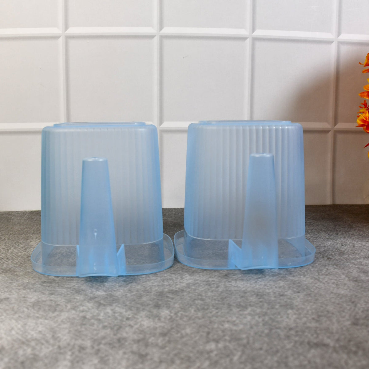 Plastic Bathroom Mugs – Transparent 1000 ml (Set of 4) – close-up