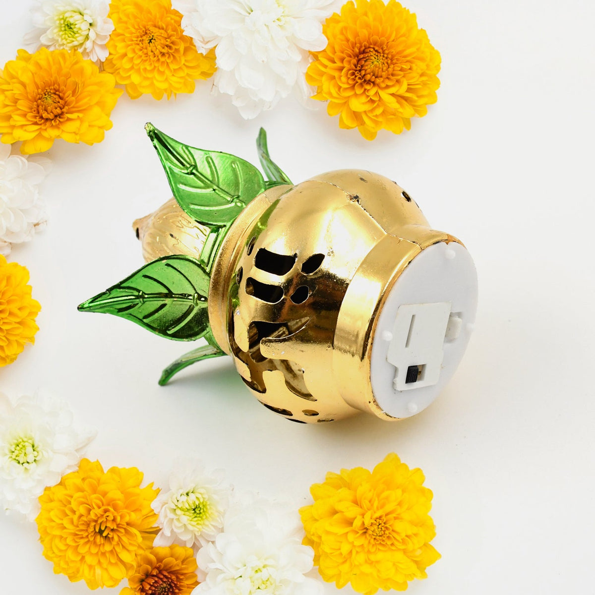 LED Kalash – Gold Plated, Multicolor Light for Pooja – close-up
