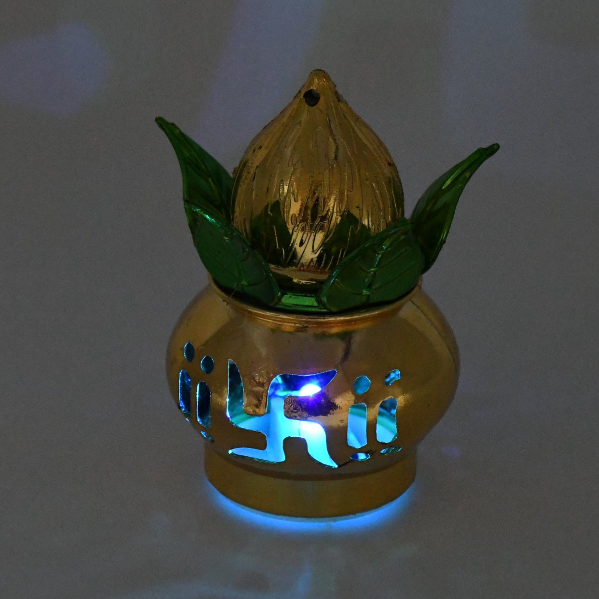 LED Kalash – Gold Plated, Multicolor Light for Pooja – detail view