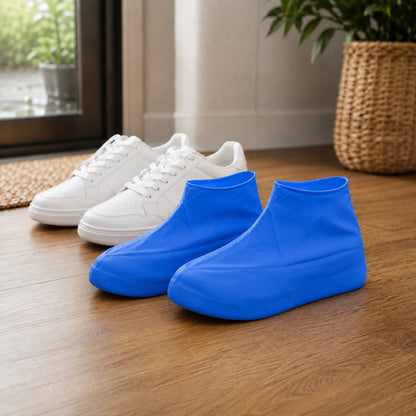 Medium Waterproof Latex Shoe Covers for Travel and Monsoon – close-up