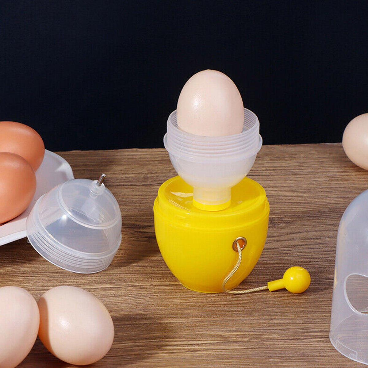 Manual Egg Scrambler – Effortless Yolk Mixer Tool – detail view