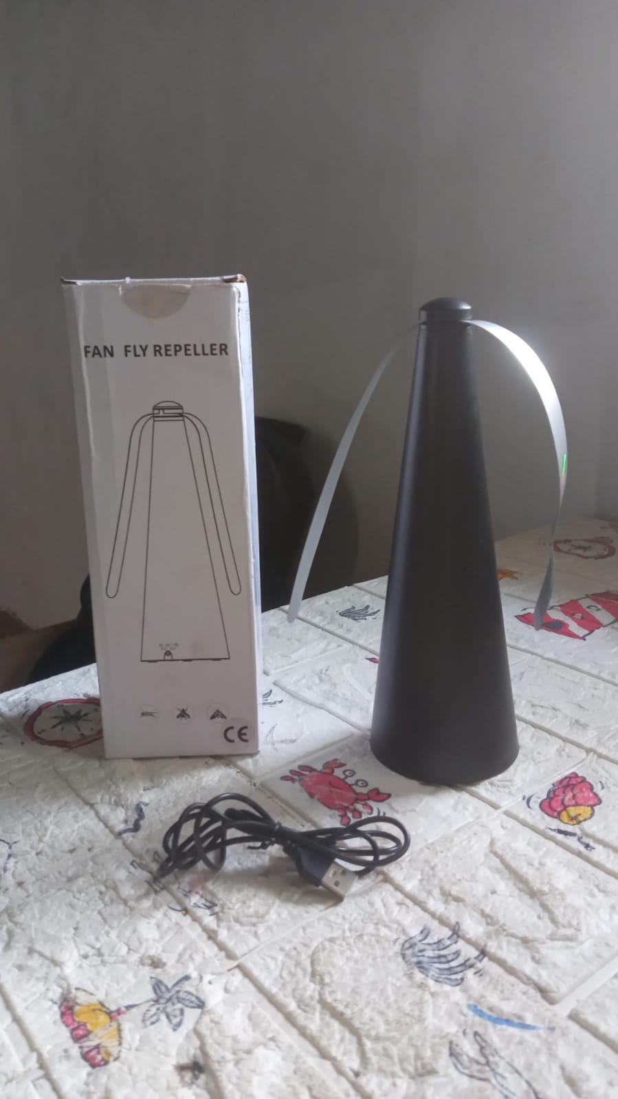 Fly Repellent Fan – Tabletop, Battery & USB – view 8