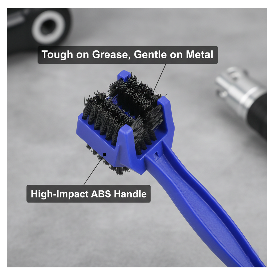 Motorbike Chain Cleaner – Efficient 3D Brush Tool for Bikes – close-up