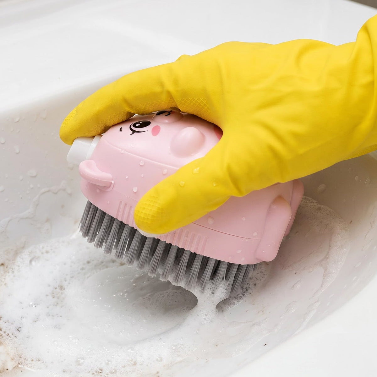 2 in 1 Plastic Soap Dispenser Cleaning Brush – close-up