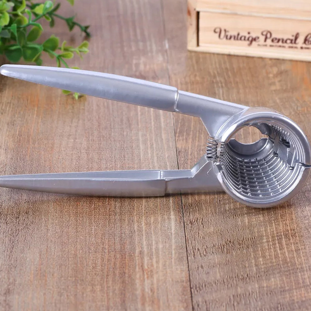 Walnut Cracker – Die-Cast Stainless Alloy Nut Tool – close-up